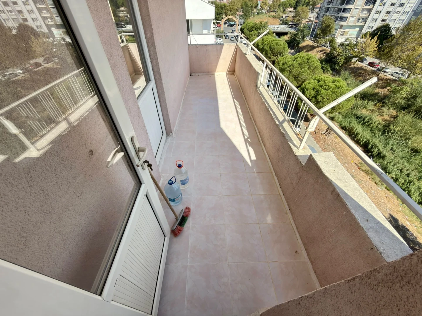 YÜKSEL'DEN EDREMİT MERKEZDE ANA YOLA CEPHE FULL YAPILI 3+1 SATILIK DAİRE