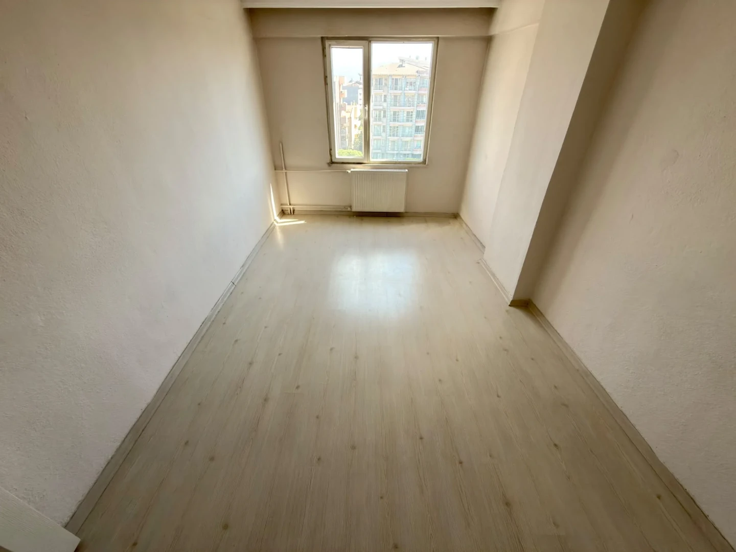 YÜKSEL'DEN EDREMİT MERKEZDE ANA YOLA CEPHE FULL YAPILI 3+1 SATILIK DAİRE
