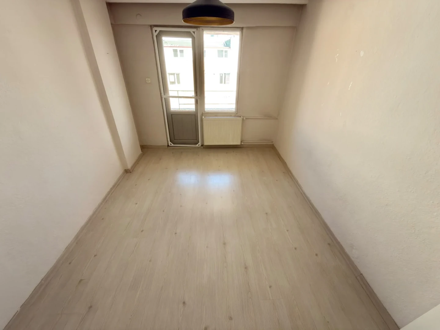 YÜKSEL'DEN EDREMİT MERKEZDE ANA YOLA CEPHE FULL YAPILI 3+1 SATILIK DAİRE