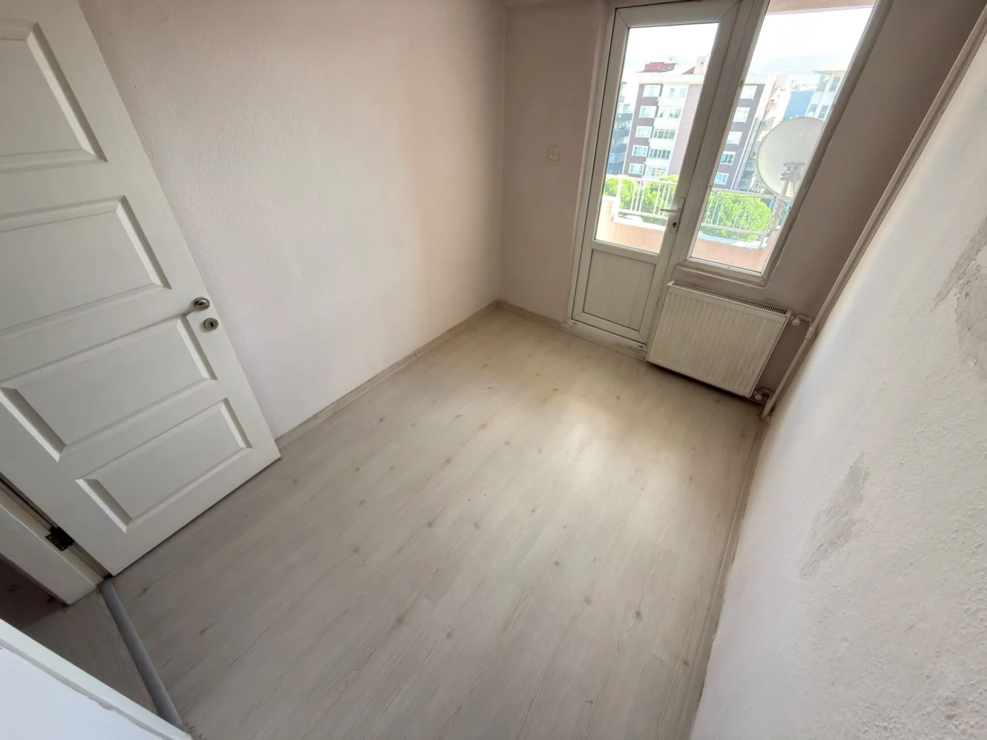 YÜKSEL'DEN EDREMİT MERKEZDE ANA YOLA CEPHE FULL YAPILI 3+1 SATILIK DAİRE