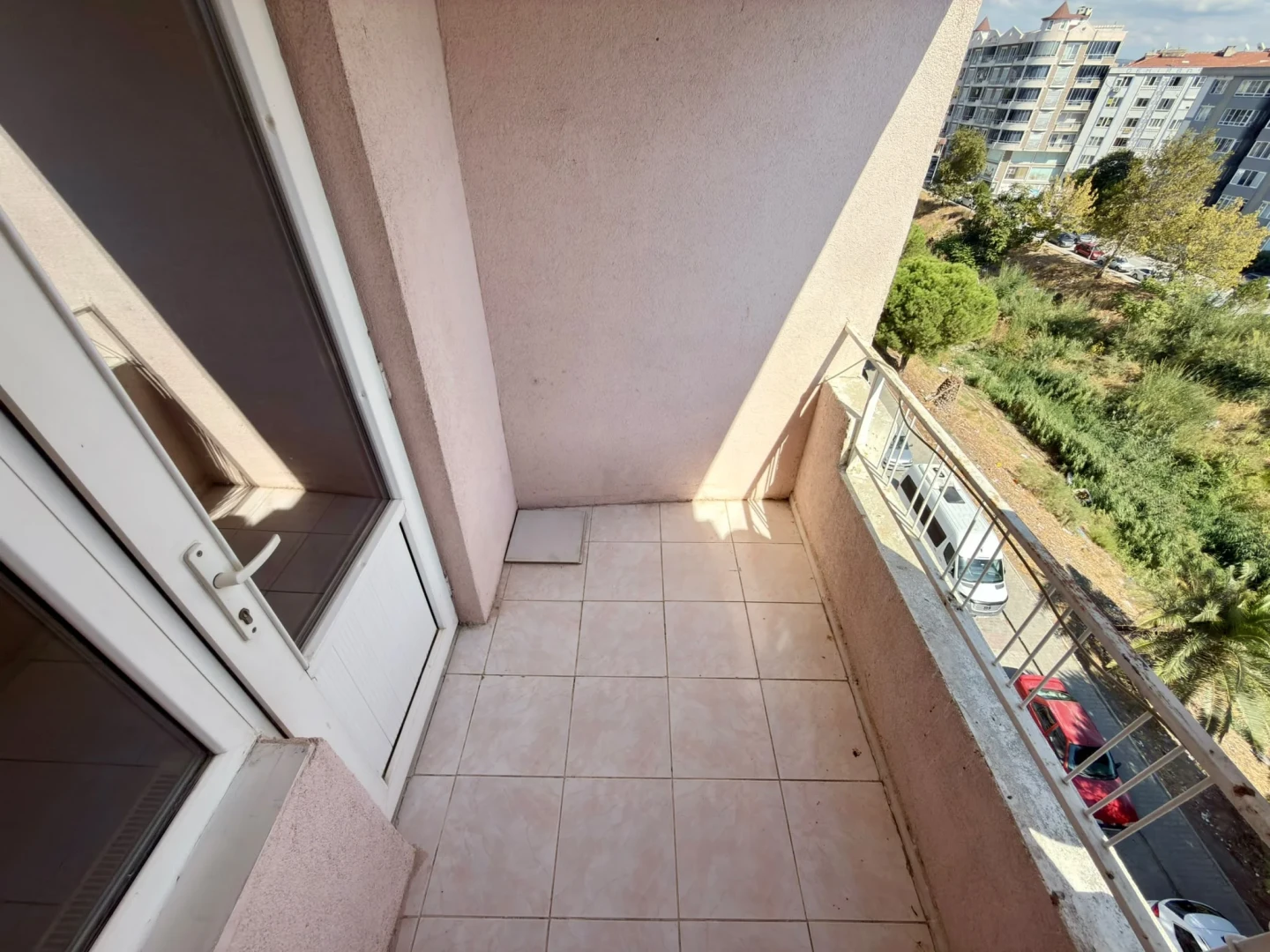 YÜKSEL'DEN EDREMİT MERKEZDE ANA YOLA CEPHE FULL YAPILI 3+1 SATILIK DAİRE