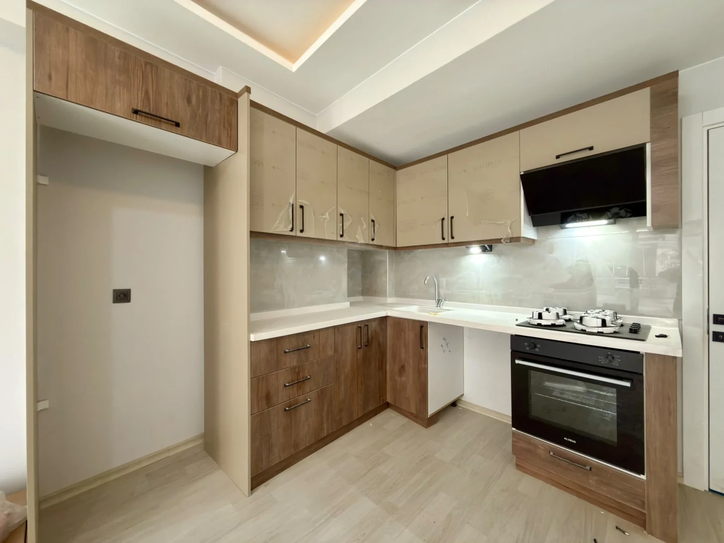 YÜKSEL'DEN TUZCUMURAT'TA ARAKAT ÖNCEPHE SIFIR 2+1 SATILIK DAİRE