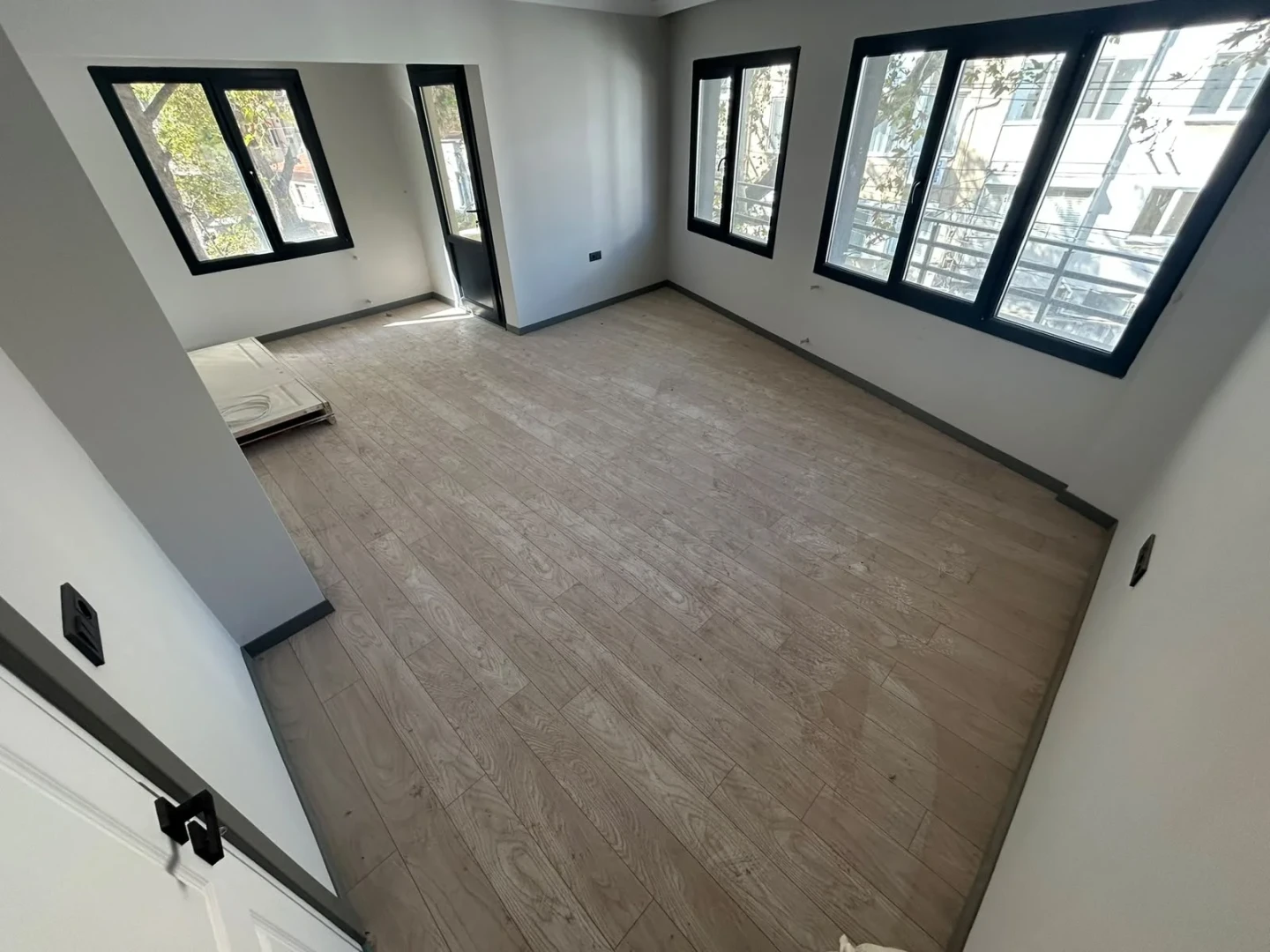 YÜKSELDEN KENDİ ZEVKİNİZE GÖRE TASARLAYABİLECEĞİNİZ 1+1 DAİRE