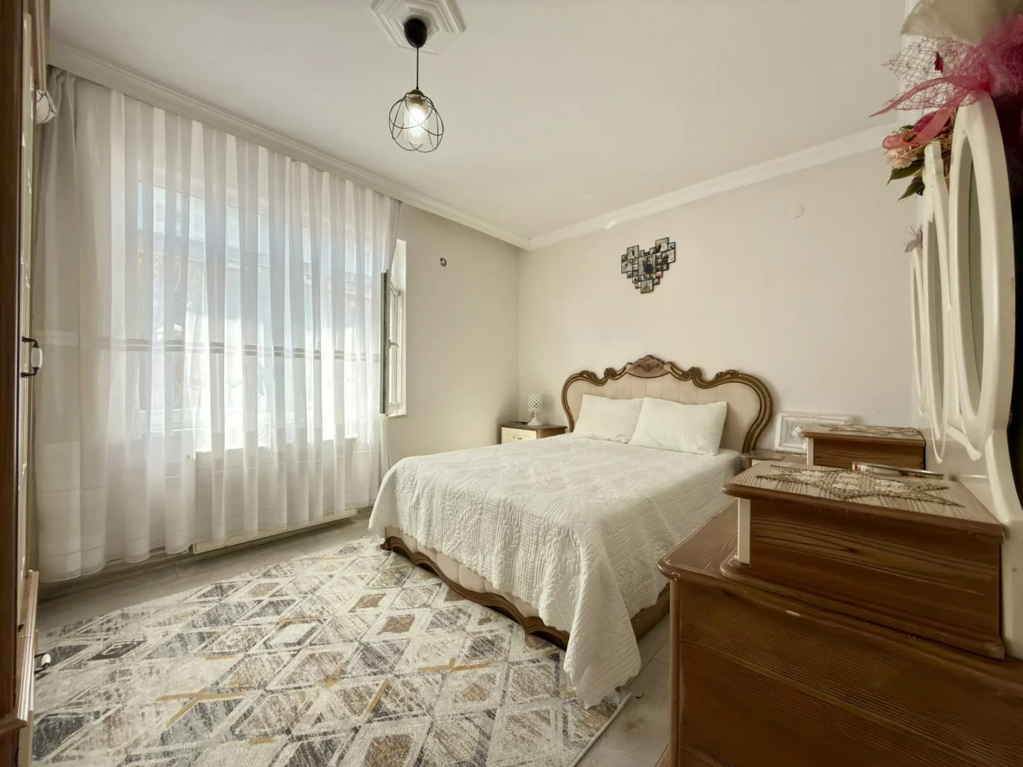 YÜKSEL'DEN EDREMİT MERKEZİN'DE TERAS KULLANIMLI 3+1 DAİRE