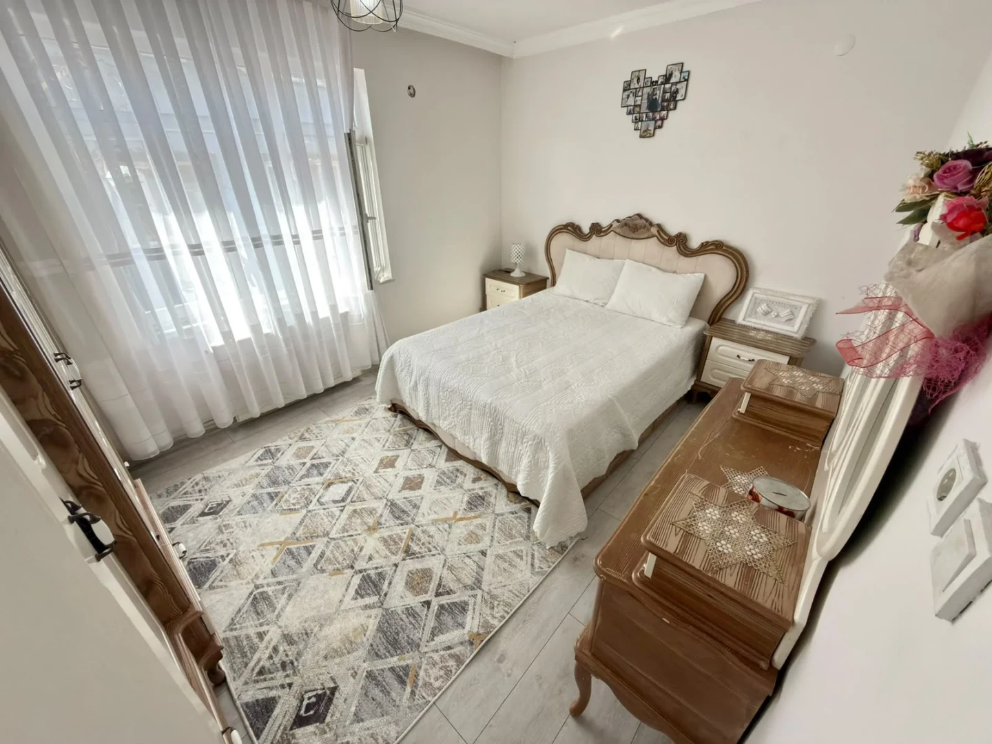YÜKSEL'DEN EDREMİT MERKEZİN'DE TERAS KULLANIMLI 3+1 DAİRE