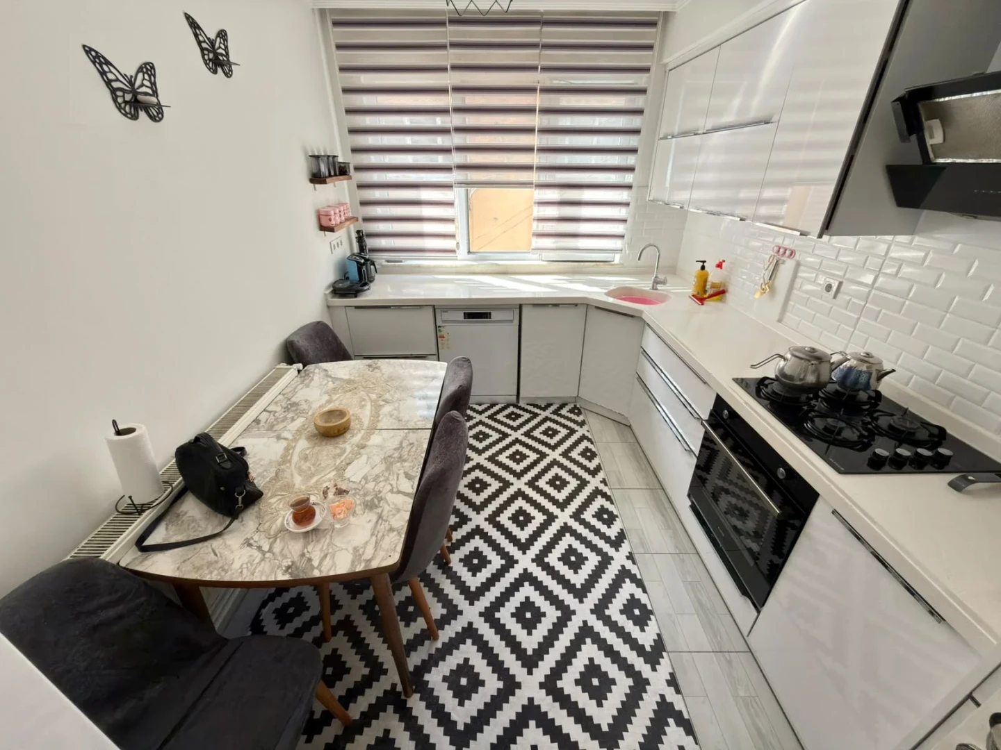 YÜKSEL'DEN EDREMİT MERKEZİN'DE TERAS KULLANIMLI 3+1 DAİRE
