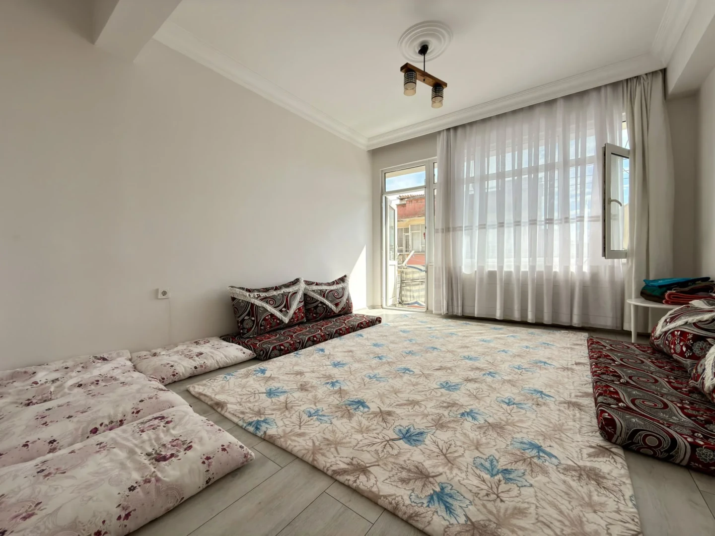 YÜKSEL'DEN EDREMİT MERKEZİN'DE TERAS KULLANIMLI 3+1 DAİRE