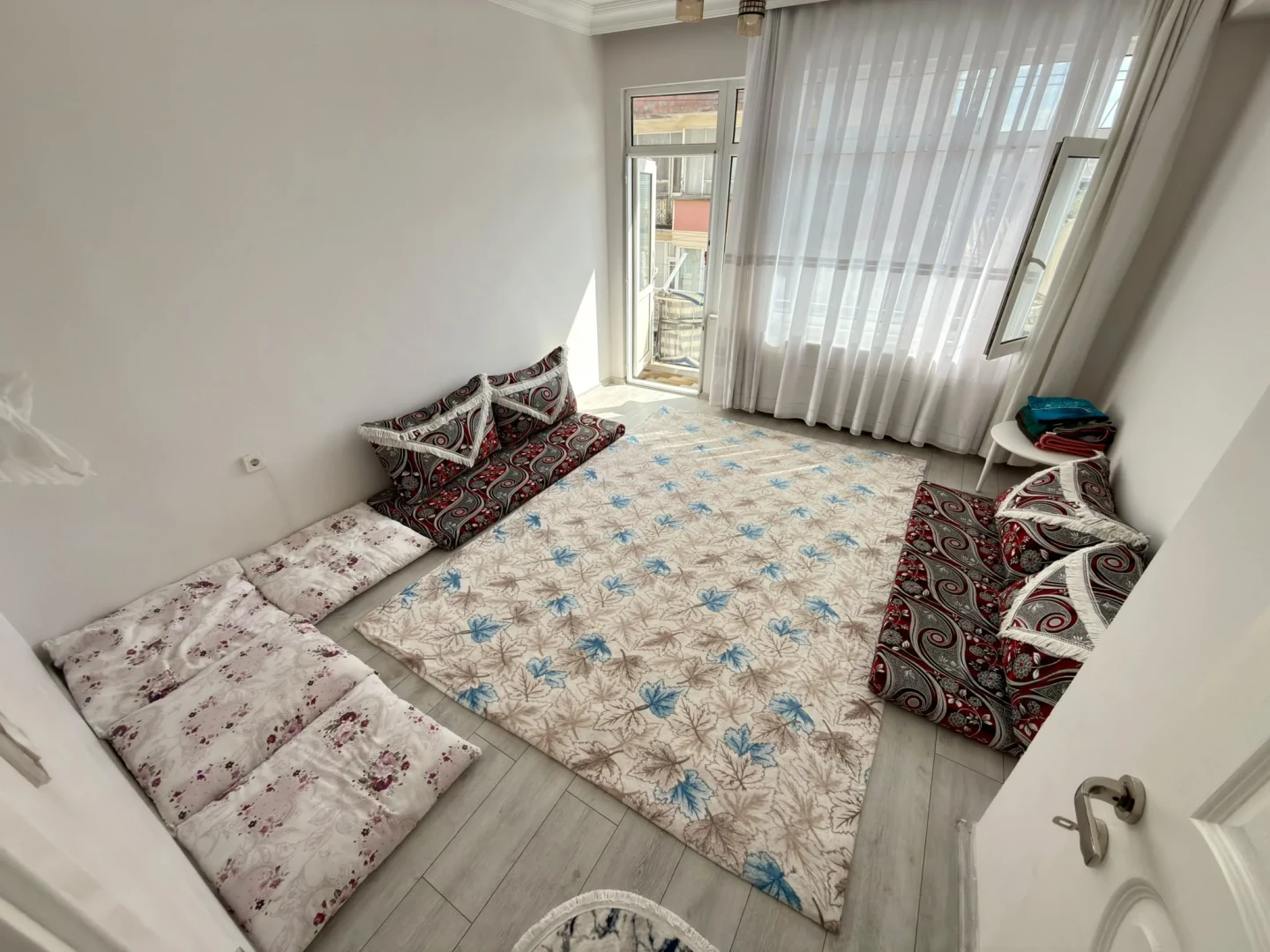 YÜKSEL'DEN EDREMİT MERKEZİN'DE TERAS KULLANIMLI 3+1 DAİRE