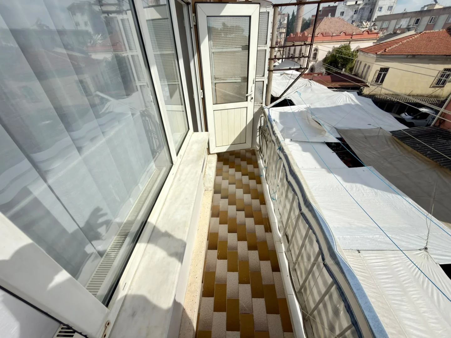 YÜKSEL'DEN EDREMİT MERKEZİN'DE TERAS KULLANIMLI 3+1 DAİRE