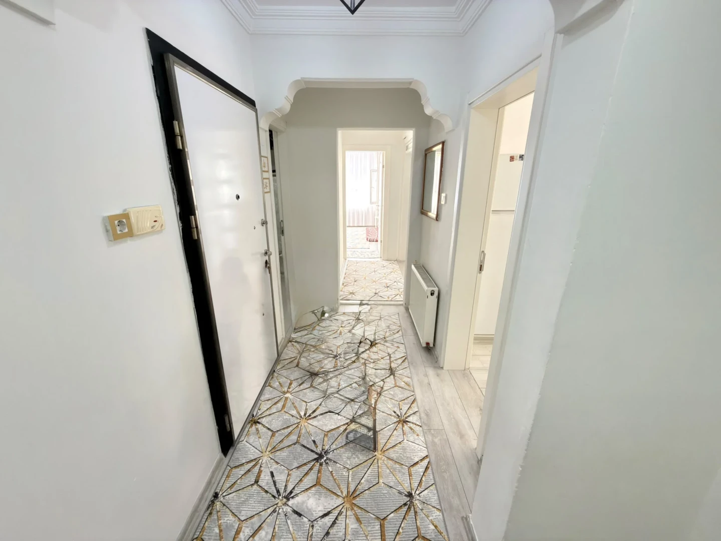 YÜKSEL'DEN EDREMİT MERKEZİN'DE TERAS KULLANIMLI 3+1 DAİRE