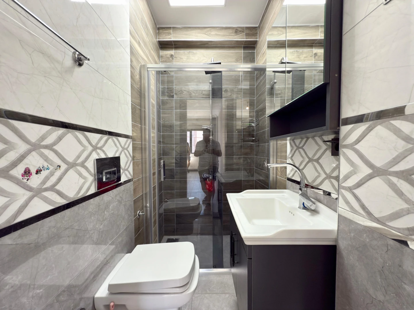 YÜKSELDEN AKÇAY MERKEZDE ULTRA GENİŞ 3+1 SATILIK LÜKS DAİRE