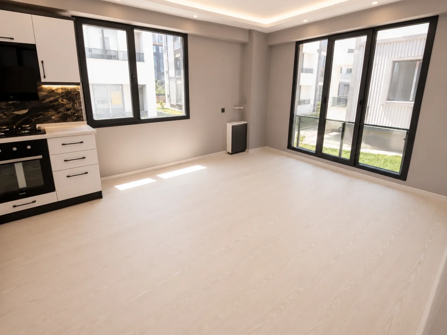彡YÜKSEL'DEN KADIKÖY'DE YERDEN ISITMA KAPALI OTOPARKLI 1+1 DAİRE彡