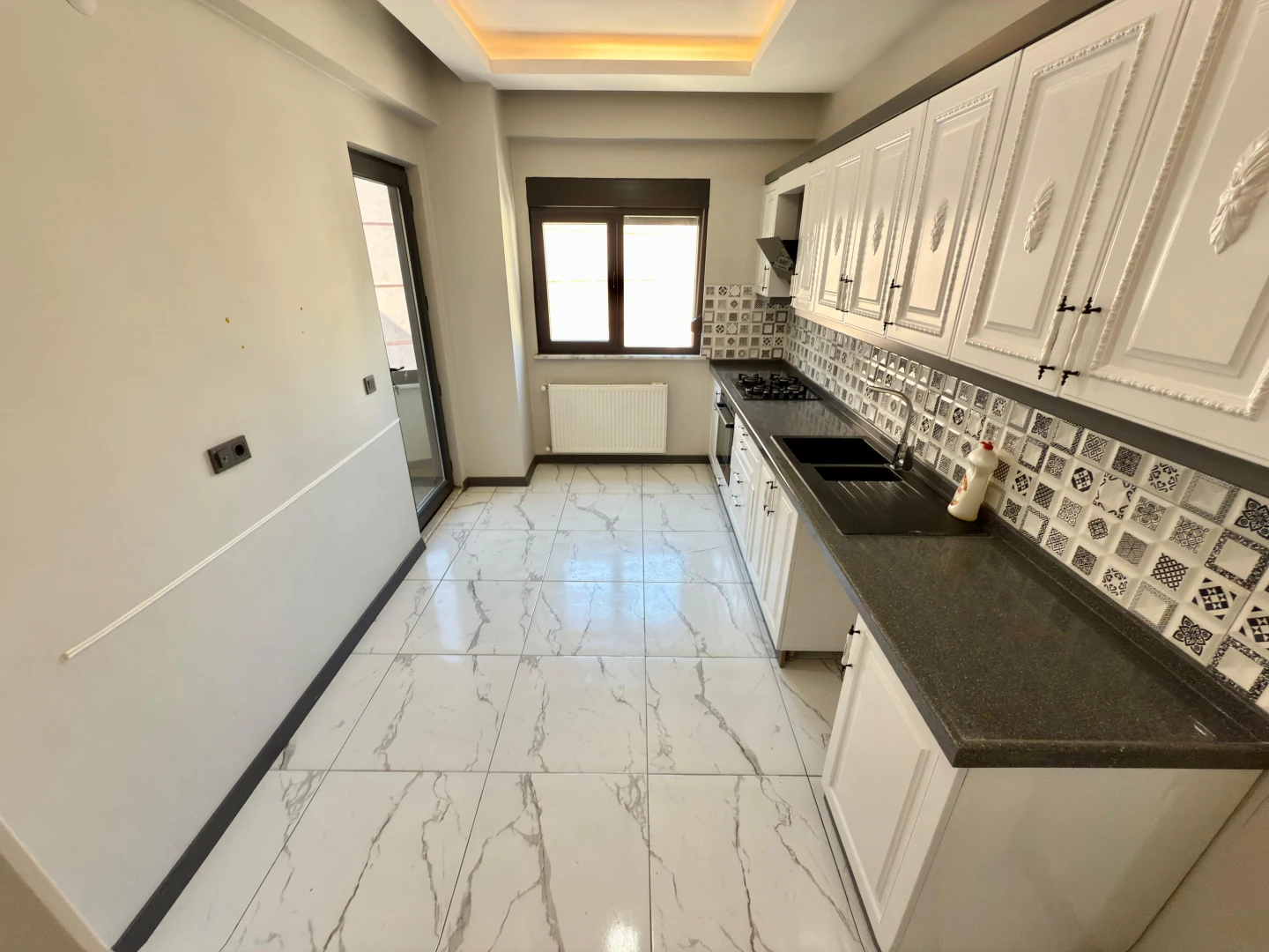 YÜKSELDEN AKÇAY MERKEZDE ULTRA GENİŞ 3+1 SATILIK LÜKS DAİRE