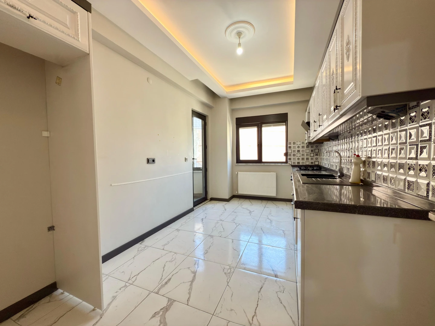 YÜKSELDEN AKÇAY MERKEZDE ULTRA GENİŞ 3+1 SATILIK LÜKS DAİRE