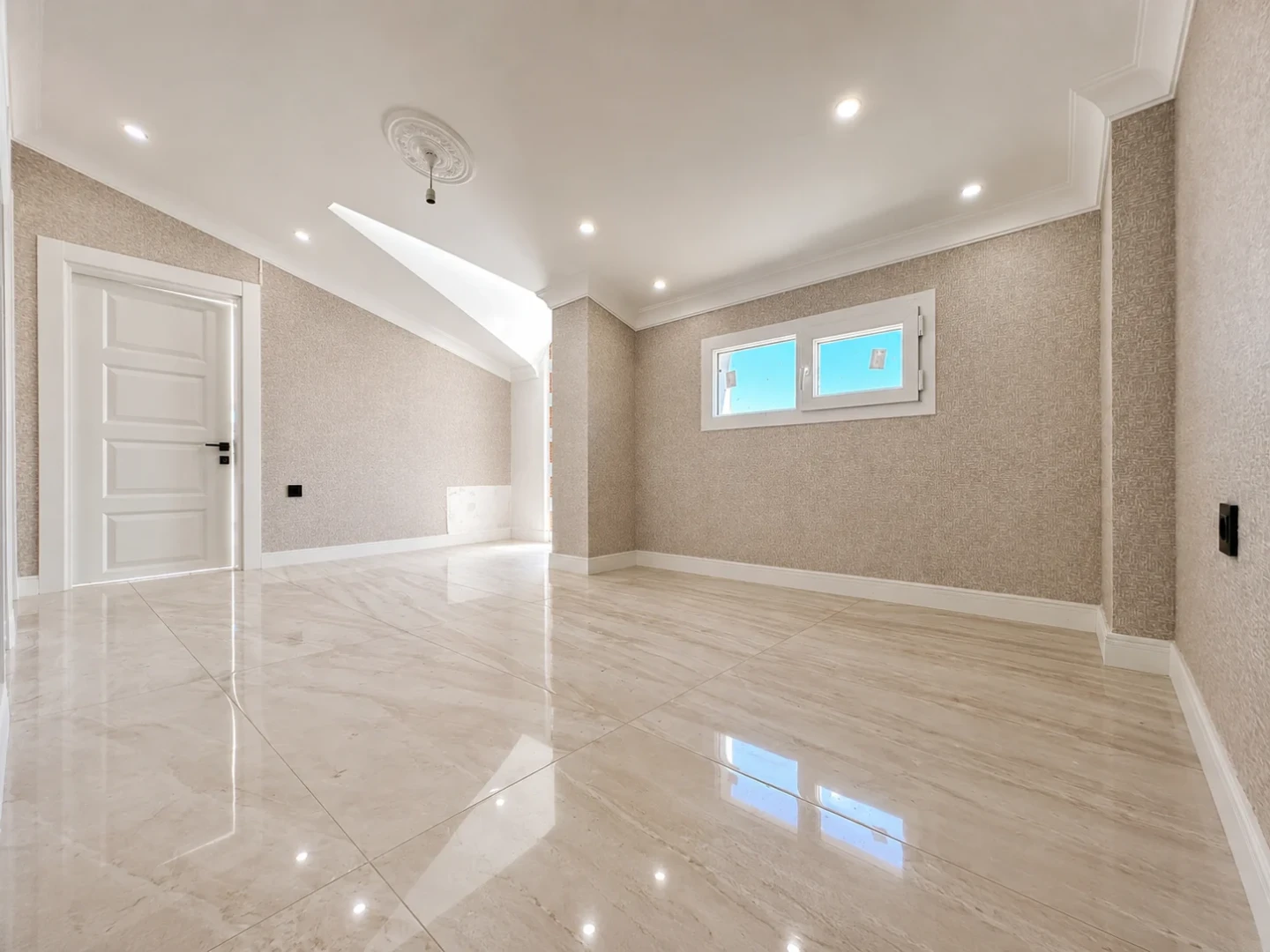 YÜKSEL'DEN KADIKÖY'DE 170 m² KONFORLU FERAH 4+1 SIFIR DUBLEKS