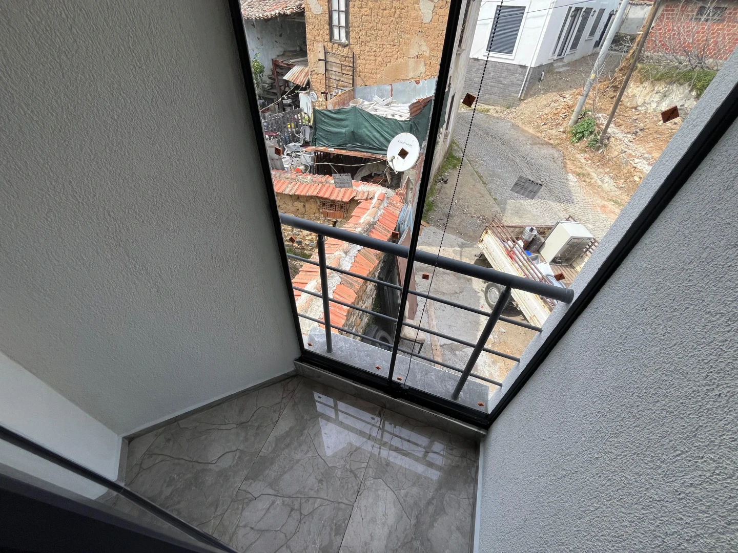 YÜKSEL'DEN SATILIK GÜRE'DE KAÇMAZ FIRSATA SIFIR LUX 1+1 DAİRE