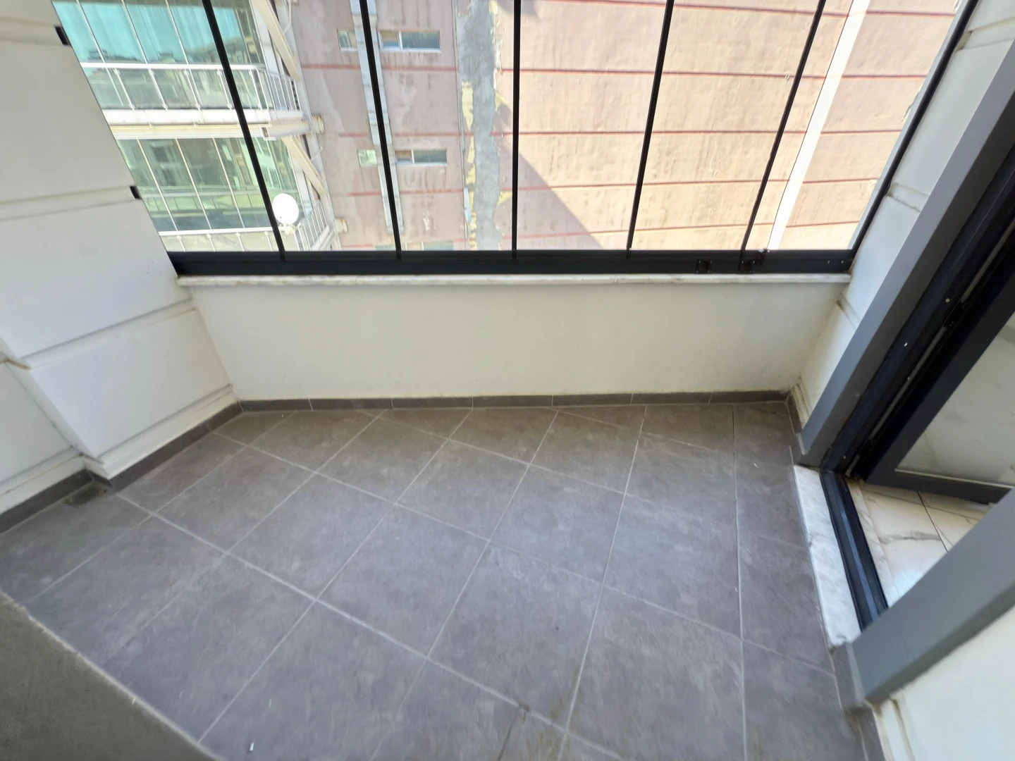 YÜKSELDEN AKÇAY MERKEZDE ULTRA GENİŞ 3+1 SATILIK LÜKS DAİRE