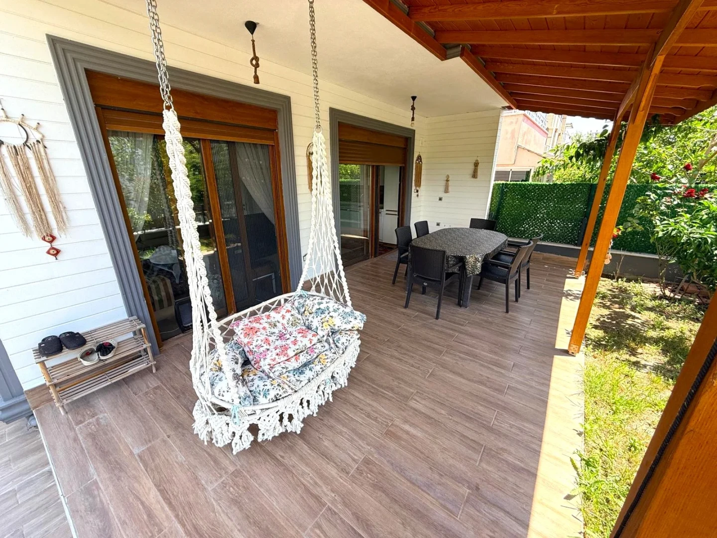 YÜKSEL'DEN GÜRE'DE ŞAHANE KONUMDA YERDEN ISITMALI LUX 5+1 VİLLA