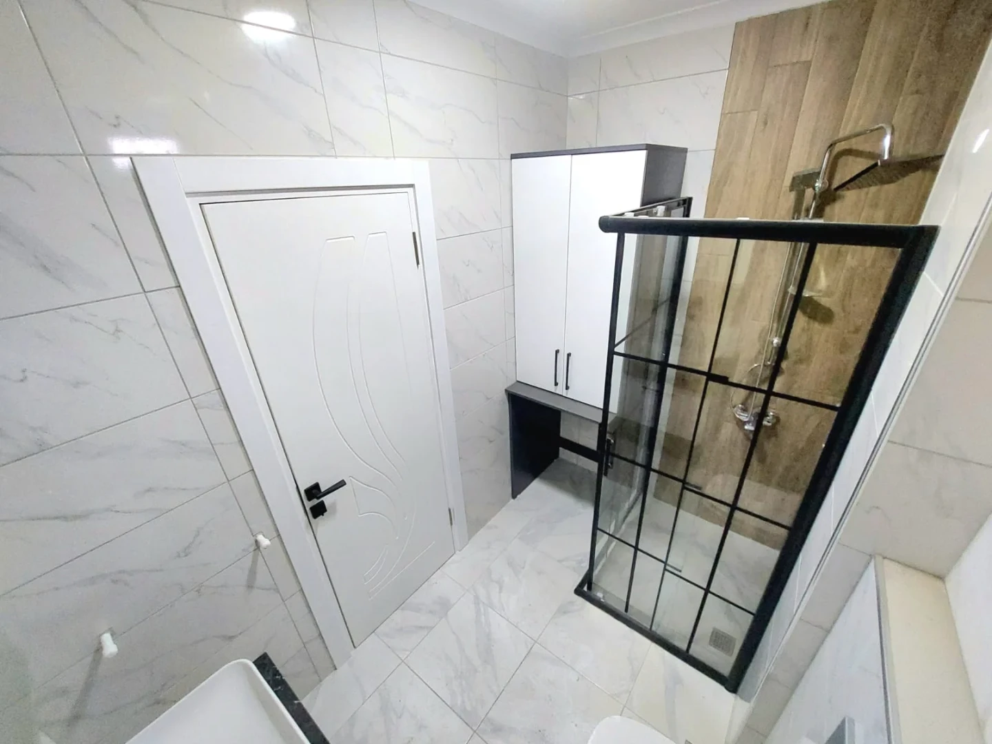 YÜKSELDEN AKÇAYDA ÖN CEPHE ULTRA GENİŞ SATILIK 1+1 LÜKS DAİRE