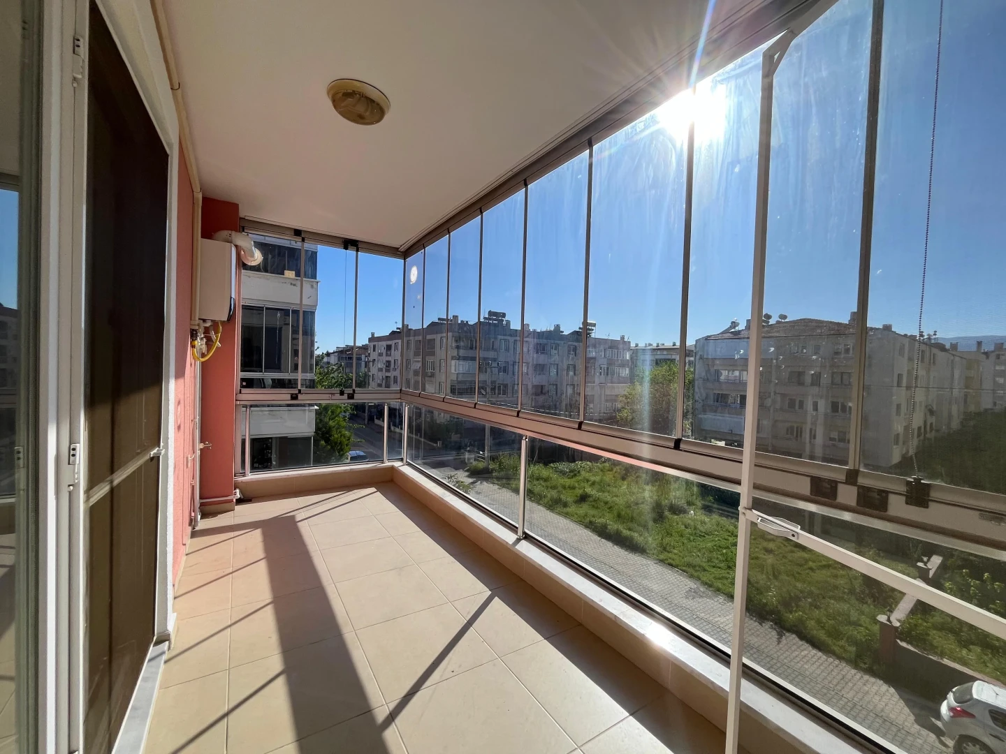 YÜKSELDEN İKİZÇAYDA KOMBİ HAZIR ARA KAT ÖN CEPHE 3+1 LÜKS DAİRE