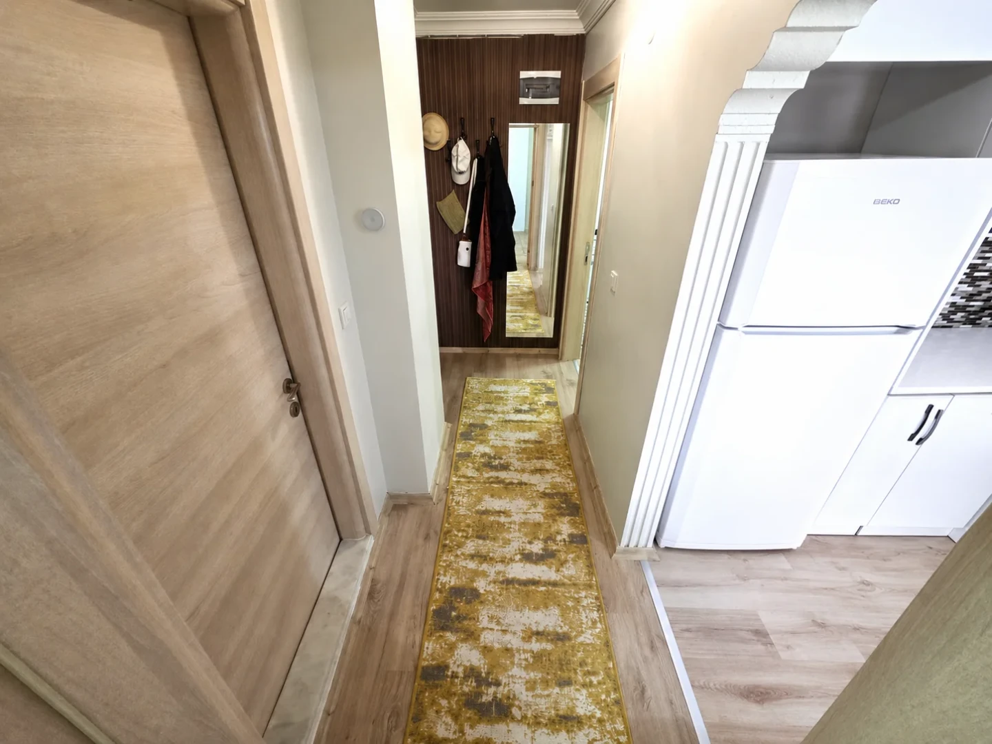 YÜKSELDEN ALTINKUMDA BAHÇE KULLANIMLI 7 YAŞINDA FIRSAT 2+1 DAİRE