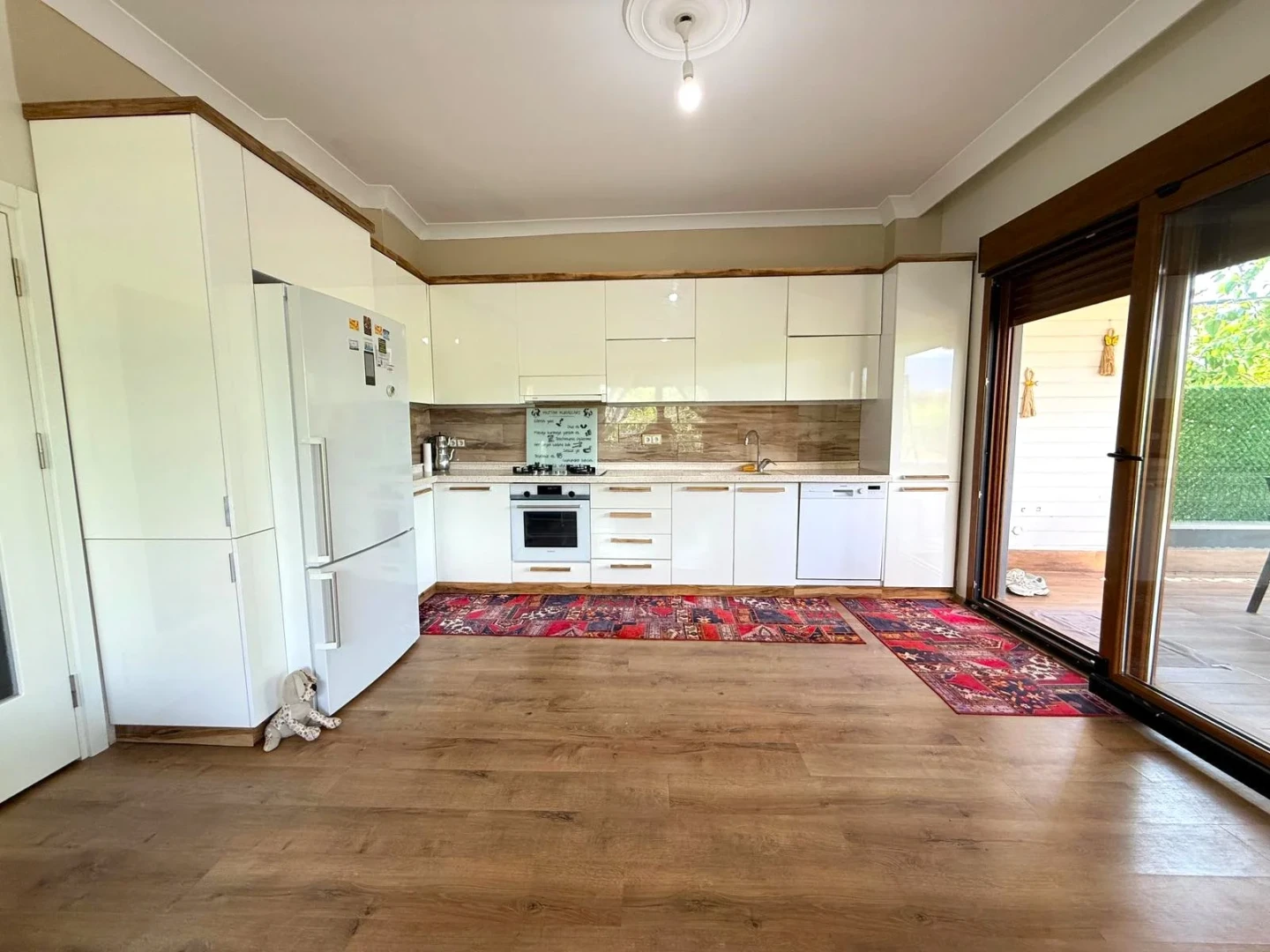 YÜKSEL'DEN GÜRE'DE ŞAHANE KONUMDA YERDEN ISITMALI LUX 5+1 VİLLA