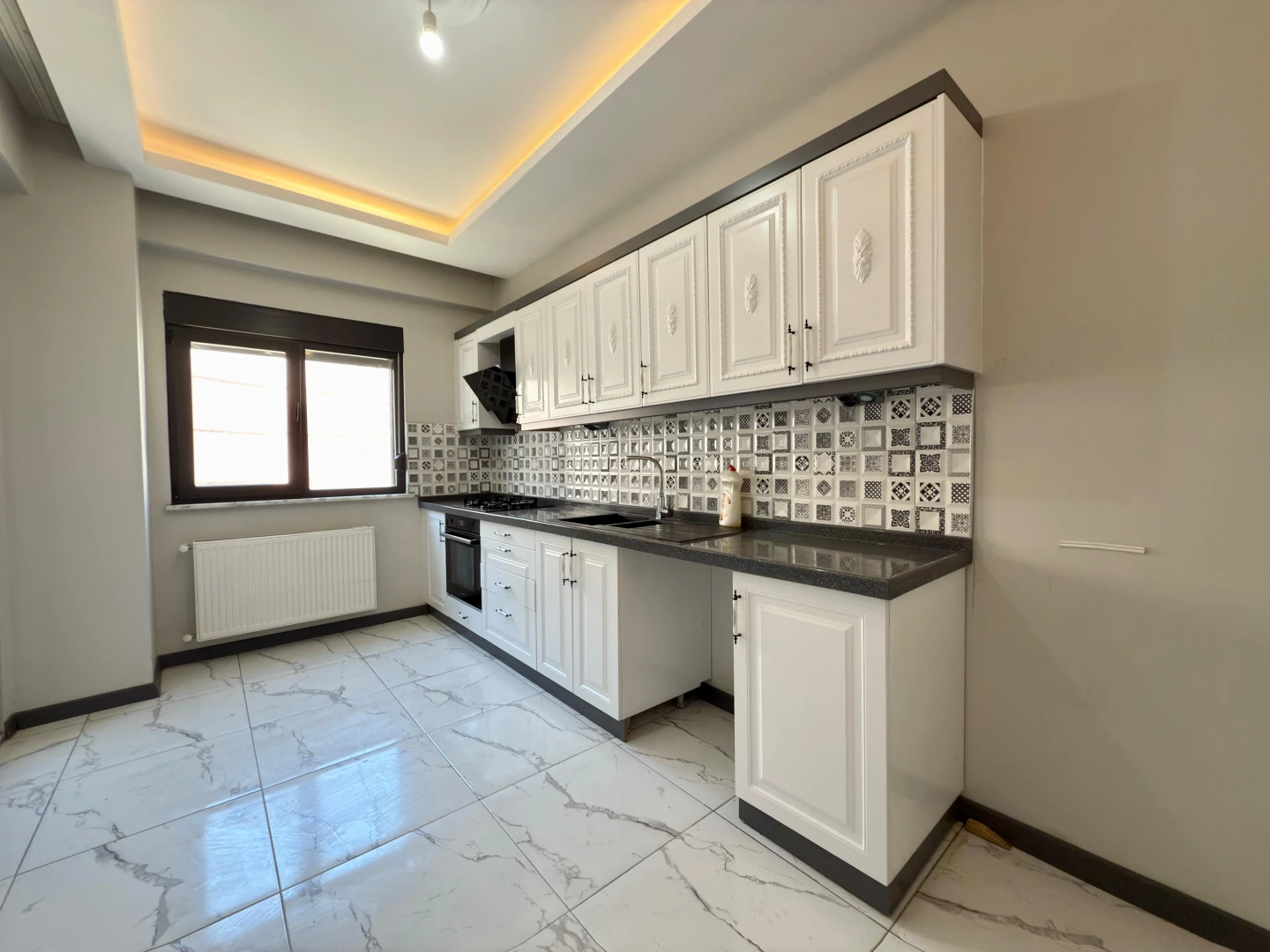 YÜKSELDEN AKÇAY MERKEZDE ULTRA GENİŞ 3+1 SATILIK LÜKS DAİRE