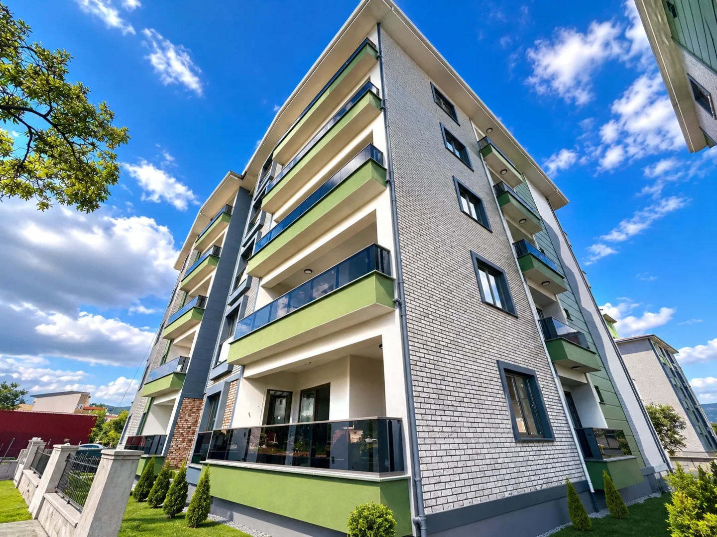 YÜKSEL'DEN KADIKÖY'DE OTOPARKLI SIFIR LÜKS 2+1 SATILIK DAİRE