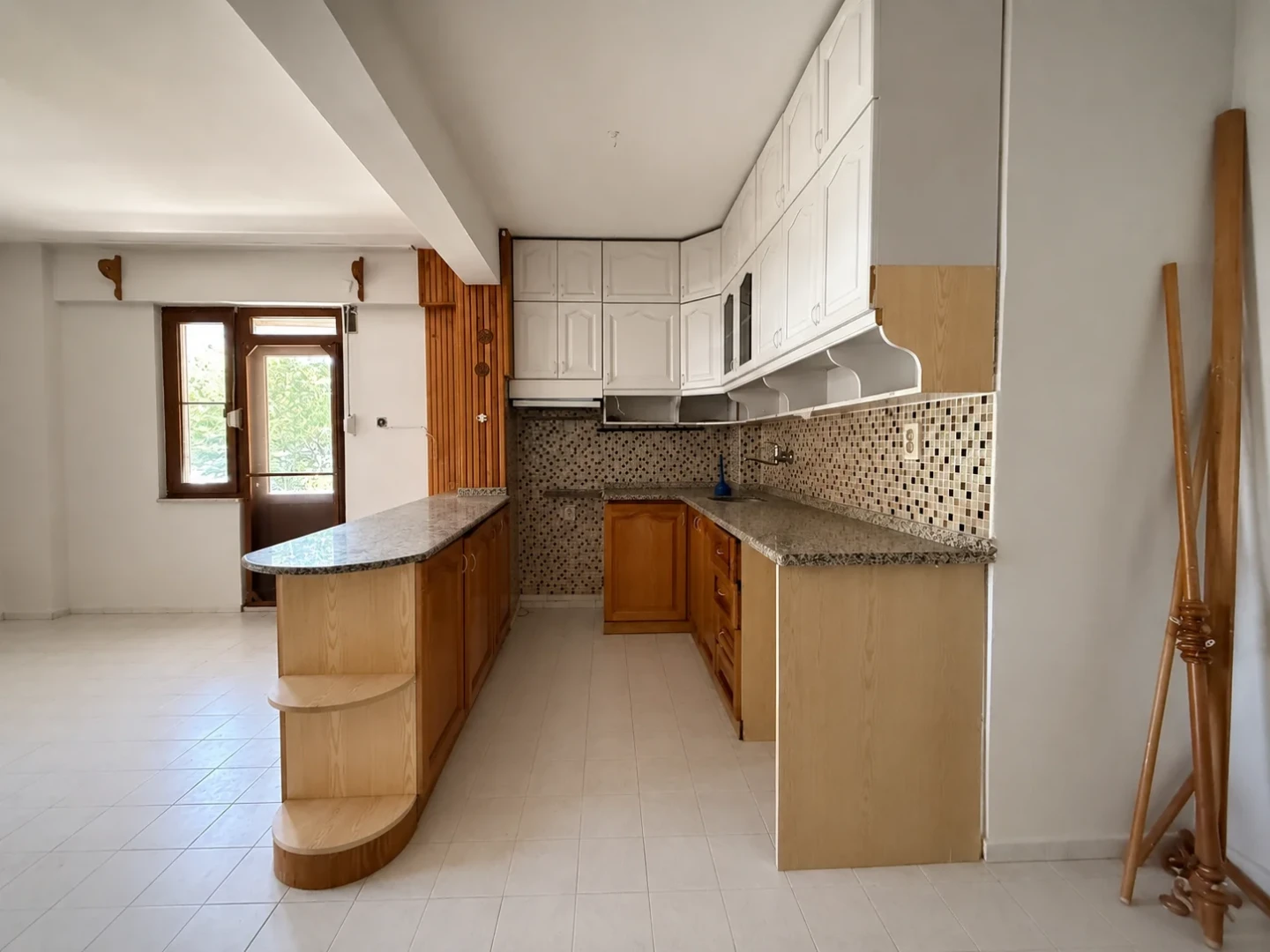 YÜKSEL'DEN ALTINKUM'DA DENİZE SADECE 1 ADIM ÖNCEPHE 2+1 DAİRE