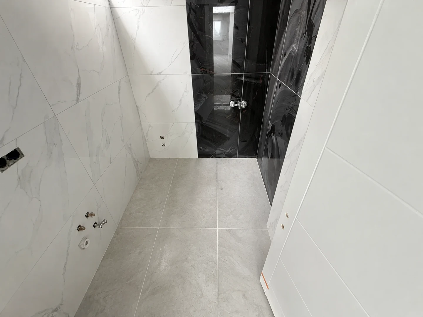 YÜKSEL'DEN KADIKÖY'DE SATIŞA YENİ ÇIKAN ŞIK 2+1 DAİRE