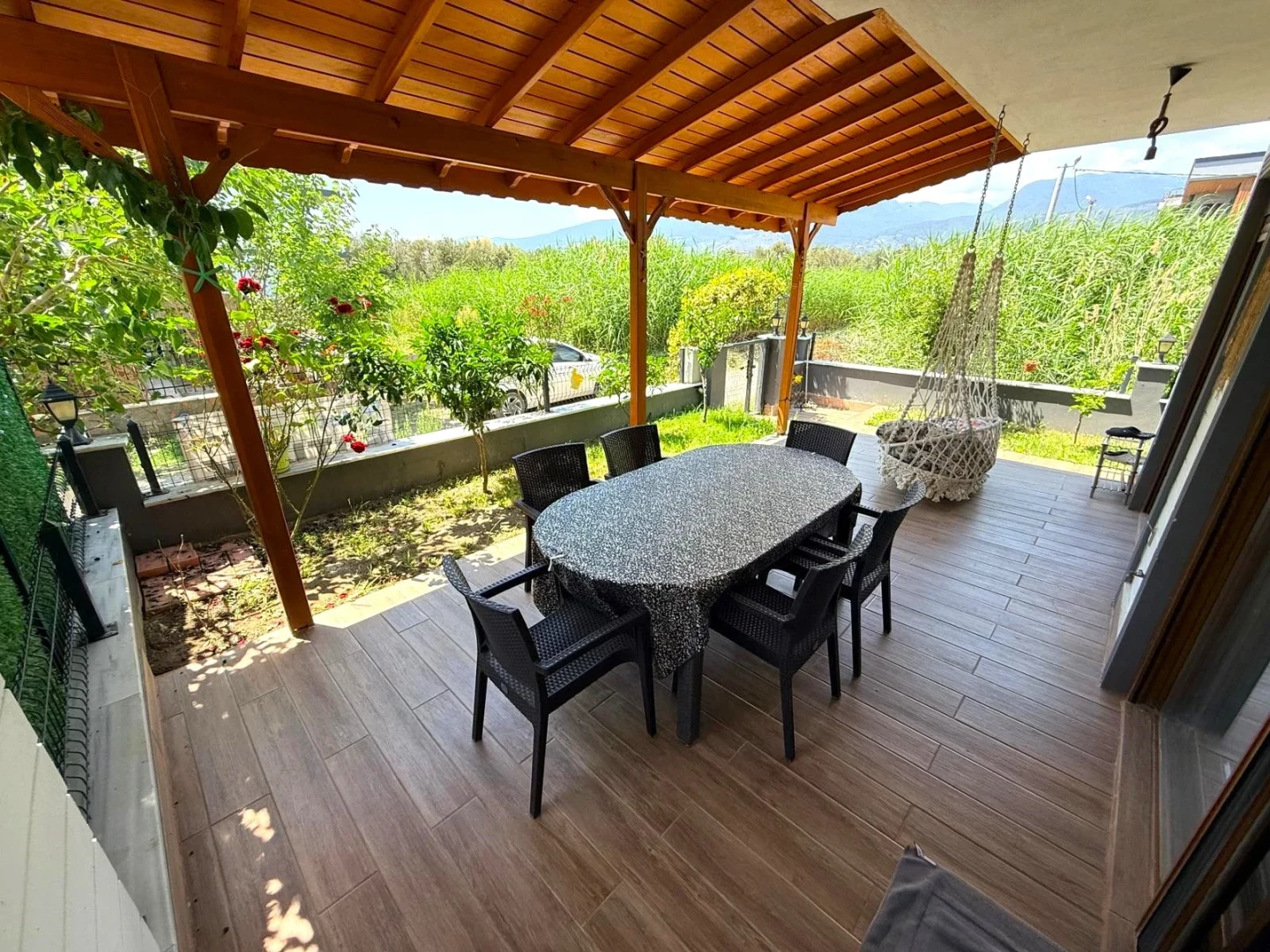 YÜKSEL'DEN GÜRE'DE ŞAHANE KONUMDA YERDEN ISITMALI LUX 5+1 VİLLA