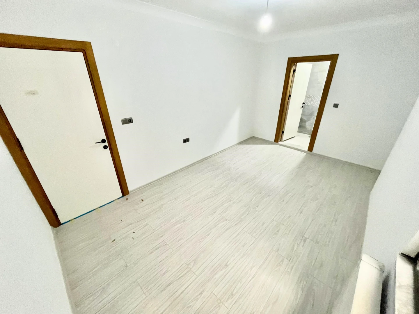 YÜKSEL'DEN ZEYTİNLİ KÖYÜNDE EBEVEYN BANYOLU AYRI MUTFAK 2+1DAİRE