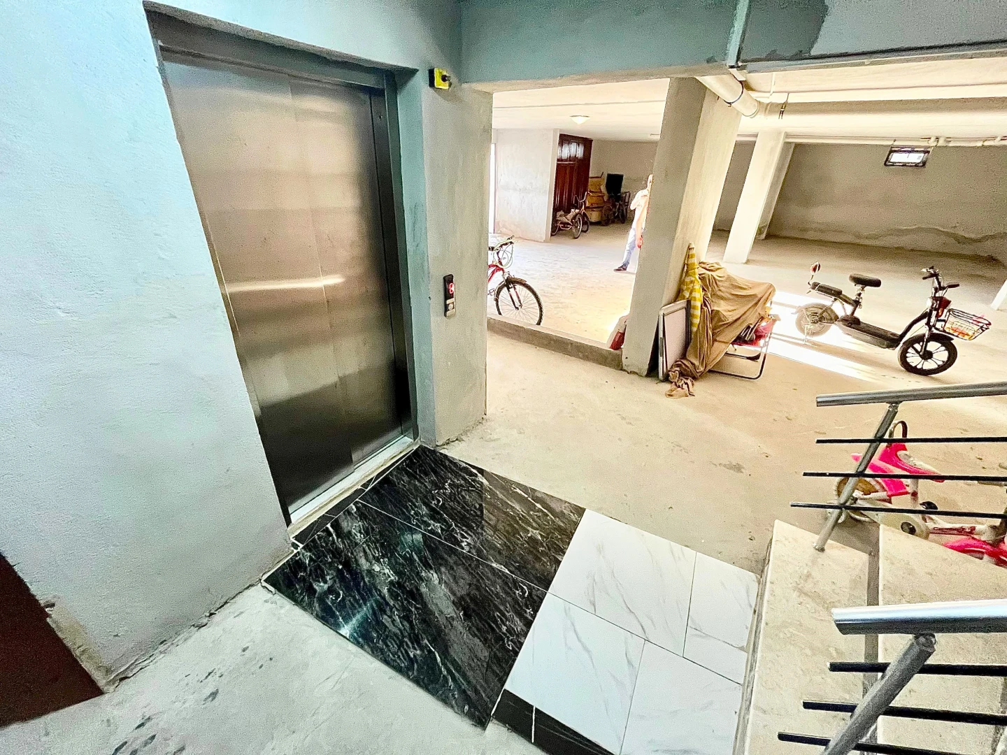 YETKİSİ SADECE YÜKSEL'DEN KAPALI OTOPARKLI D.GAZLI LUX 1+1 DAİRE