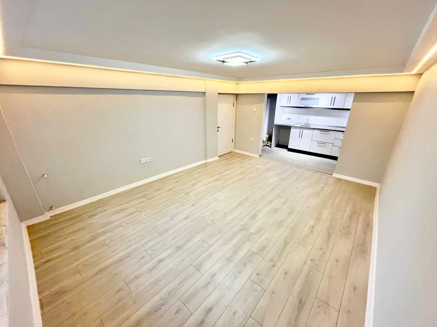 YÜKSEL'DEN ALTINKUM MERKEZ'DE DENİZE 100M MÜSTAKİL TADINDA DAİRE