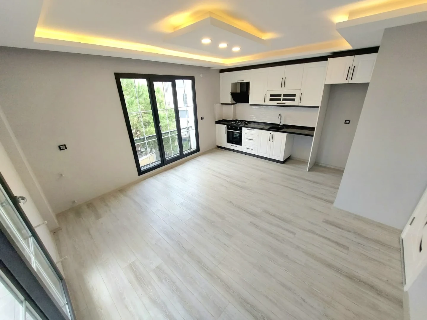 YÜKSELDEN AKÇAYDA ÖN CEPHE ULTRA GENİŞ SATILIK 1+1 LÜKS DAİRE