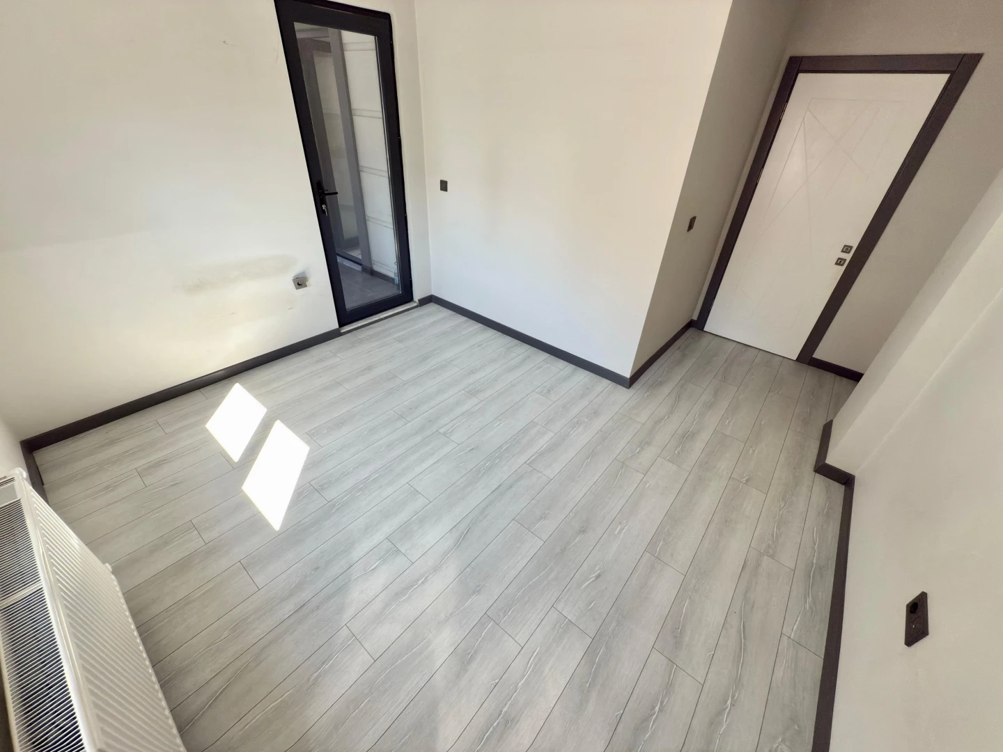 YÜKSELDEN AKÇAY MERKEZDE ULTRA GENİŞ 3+1 SATILIK LÜKS DAİRE