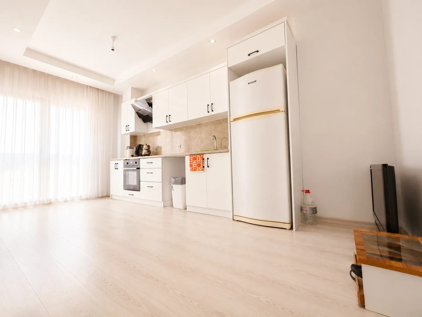 YÜKSEL'DEN EDREMİT'TE EŞYALI ÖNCEPHE 2+1 FIRSAT DAİRESİ