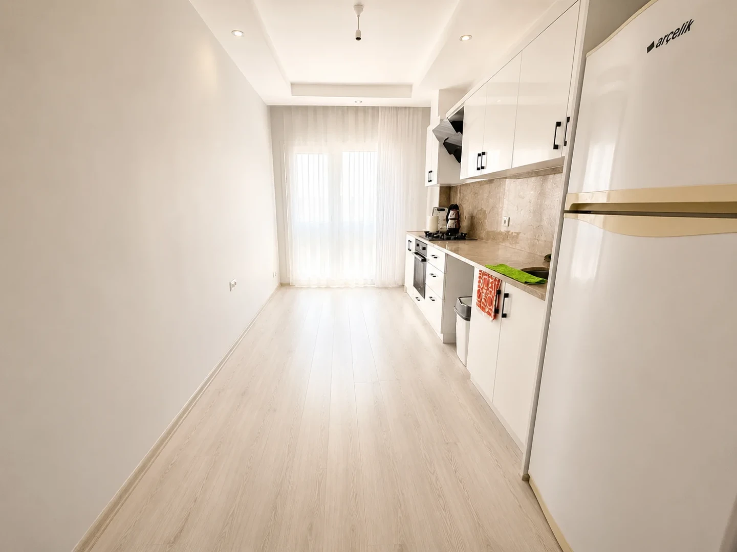 YÜKSEL'DEN EDREMİT'TE EŞYALI ÖNCEPHE 2+1 FIRSAT DAİRESİ