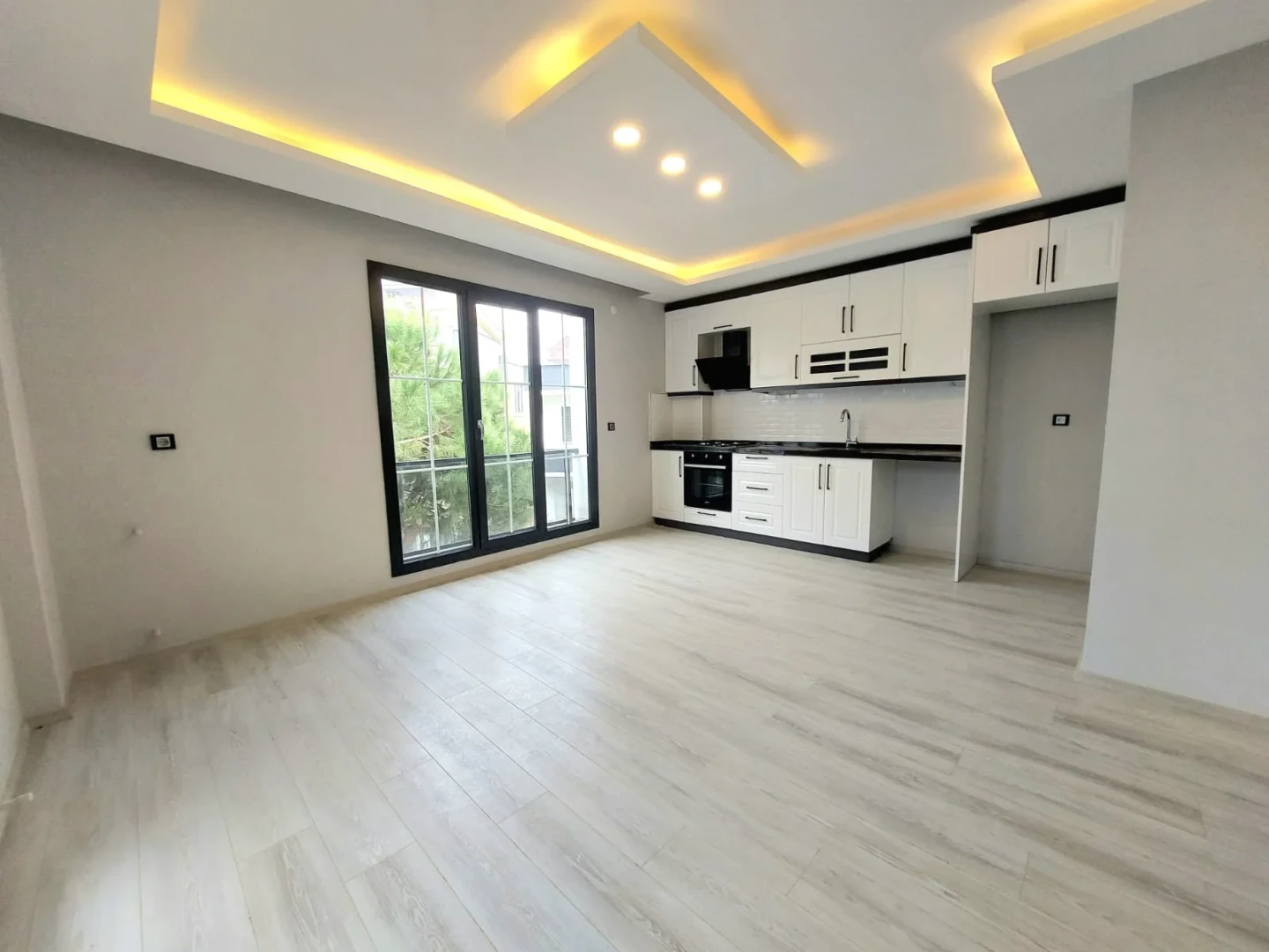 YÜKSELDEN AKÇAYDA ÖN CEPHE ULTRA GENİŞ SATILIK 1+1 LÜKS DAİRE