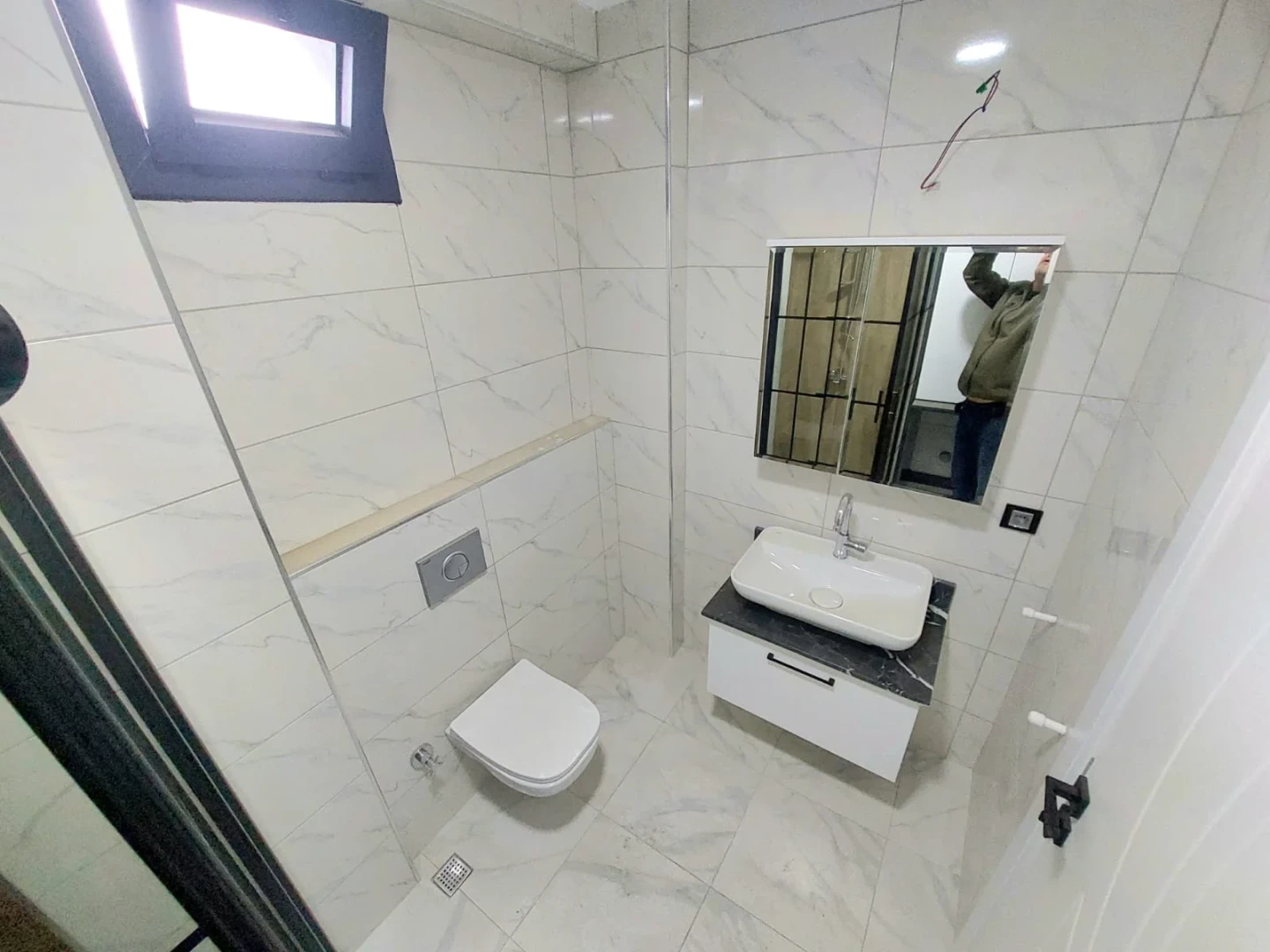 YÜKSELDEN AKÇAYDA ÖN CEPHE ULTRA GENİŞ SATILIK 1+1 LÜKS DAİRE