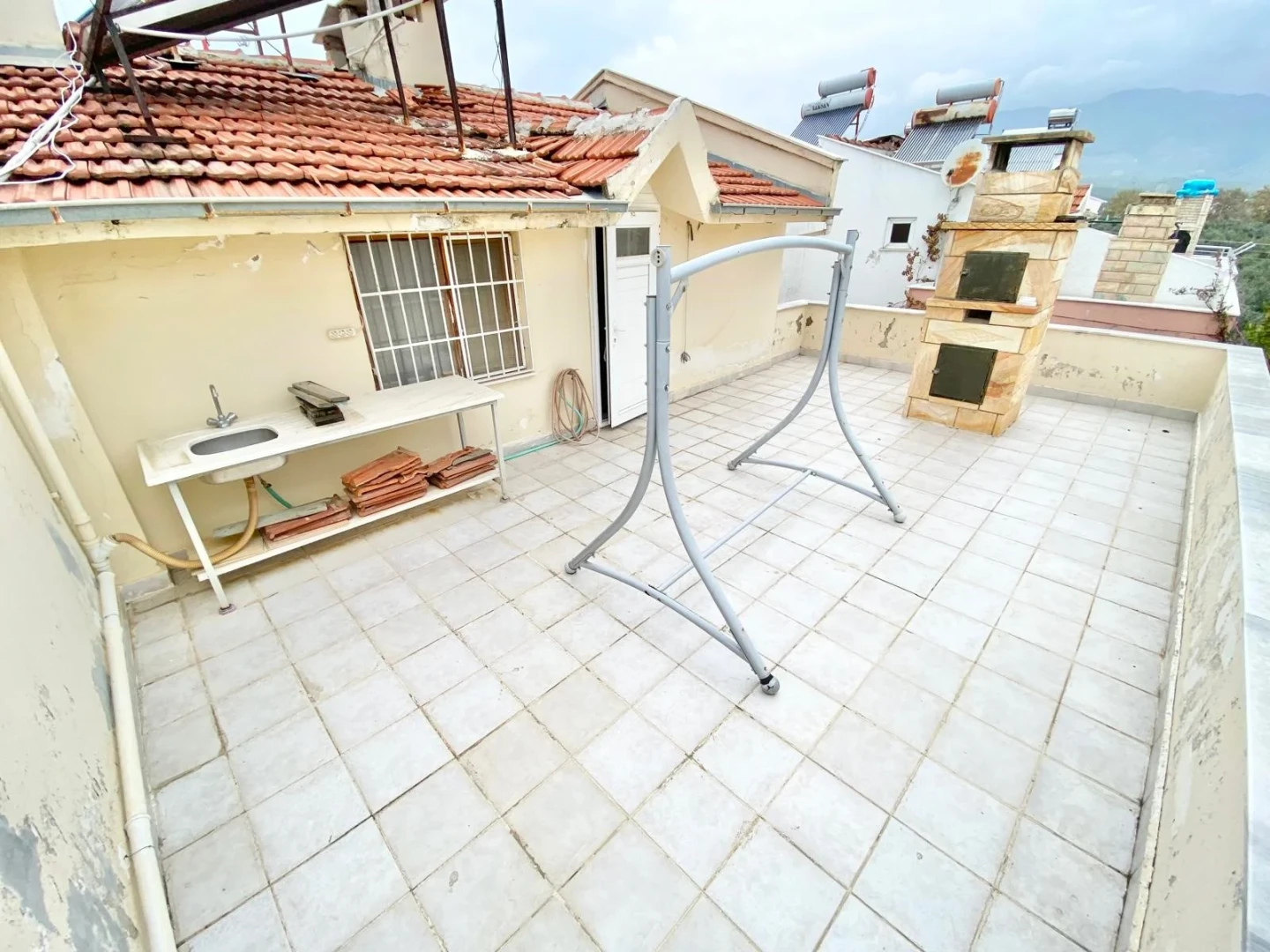 YÜKSELDEN GÜRE DE DENİZE 500 METRE 3+1 FIRSAT VİLLA