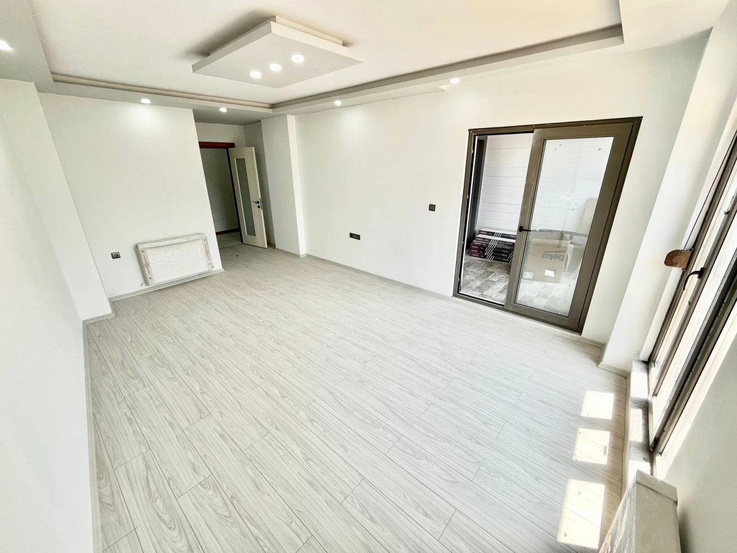 YÜKSEL'DEN ZEYTİNLİ KÖYÜNDE EBEVEYN BANYOLU AYRI MUTFAK 2+1DAİRE