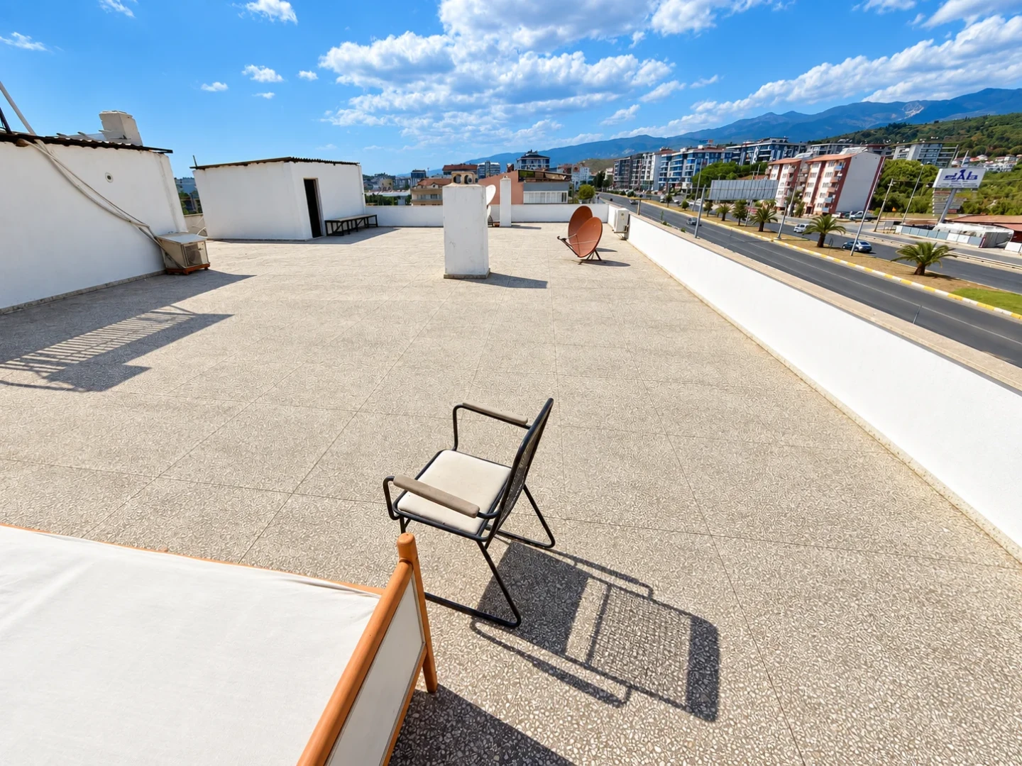YÜKSELDEN KADIKÖYDE 3+1 120 M² NET FULL KREDİLİ K. OTOPARKLI